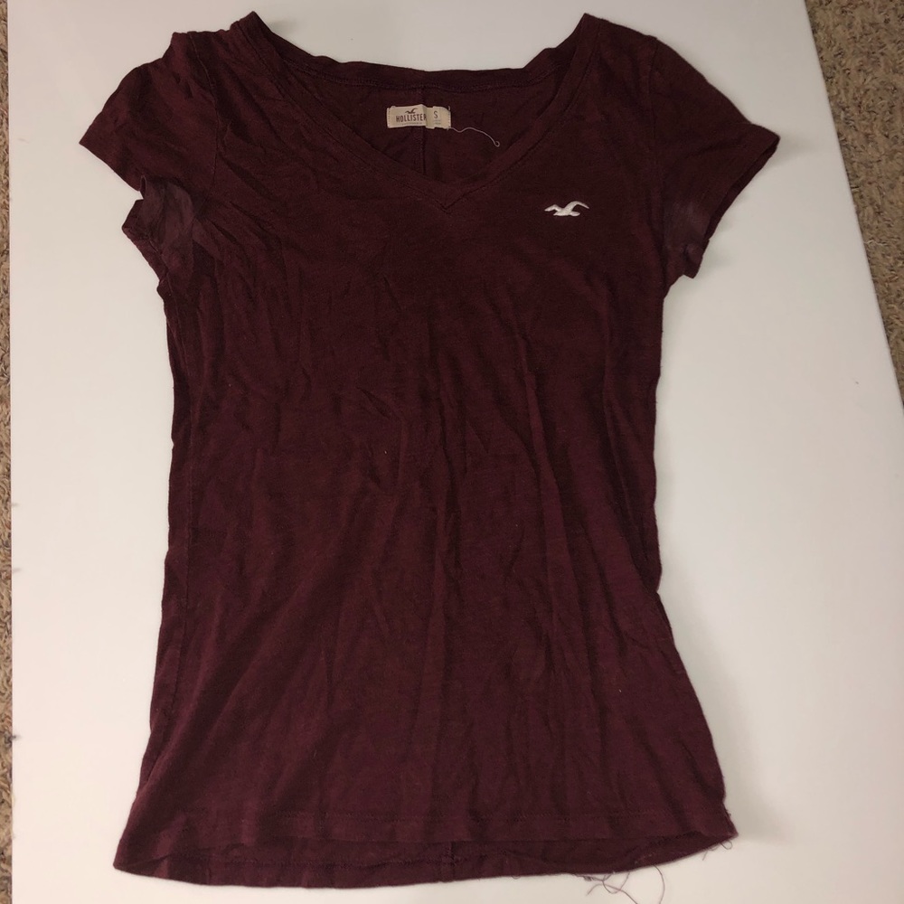 Hollister tee
